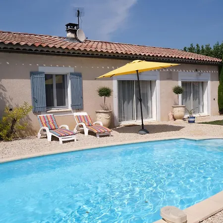 Sorgue Poolside Villa